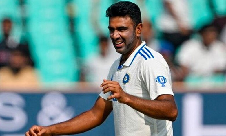 Ashwin rejoins Indian team in Rajkot